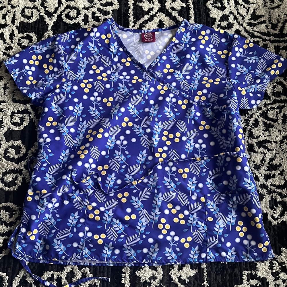 Size 1X Divine Curves Blue Scrub Top